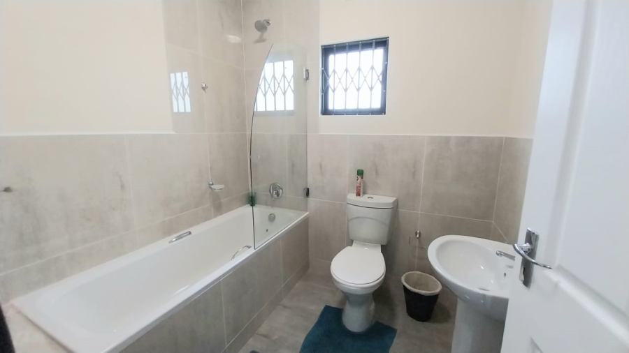 3 Bedroom Property for Sale in Graceland Eastern Cape